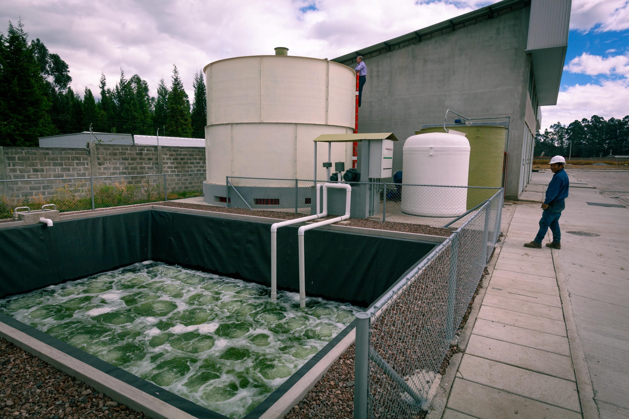 WASTEWATER TREATMENT PLANTS AQUAGROUP Cía Ltda