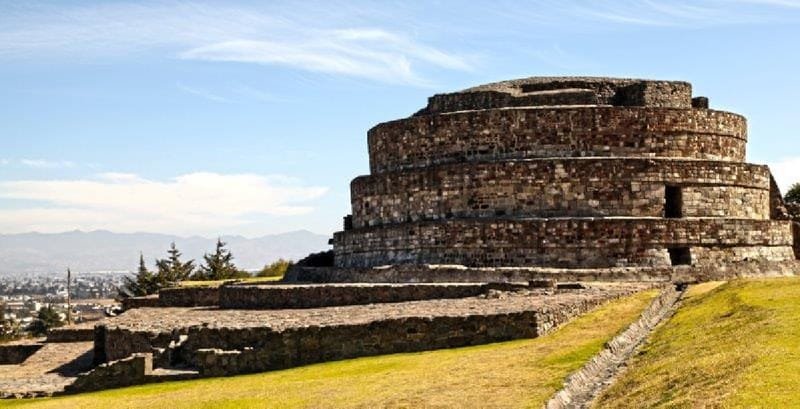 azteca travel tours art