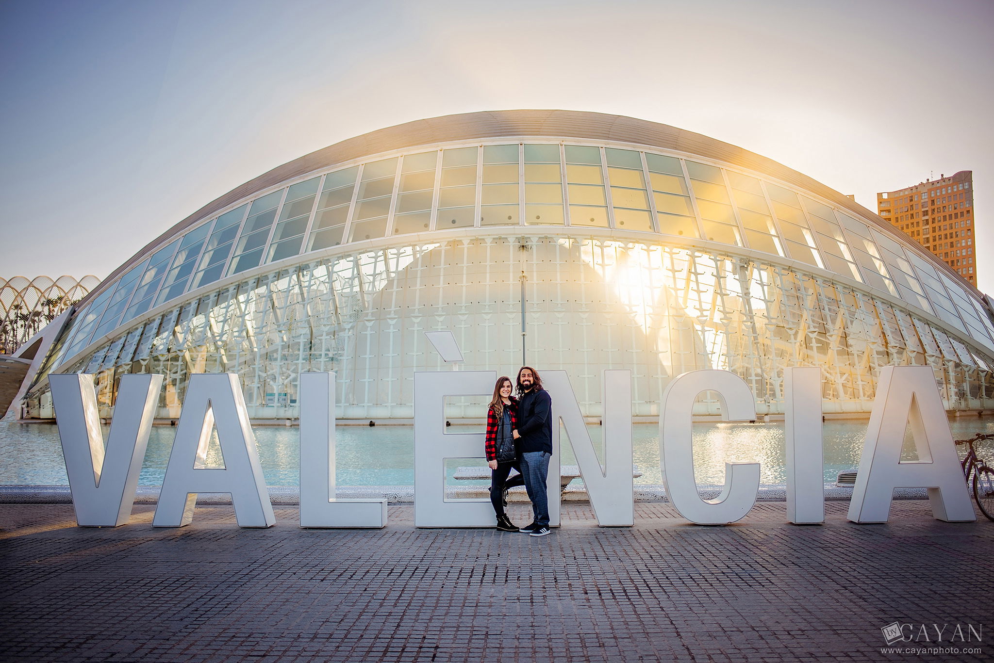 With the couple Luana and Jonathan.