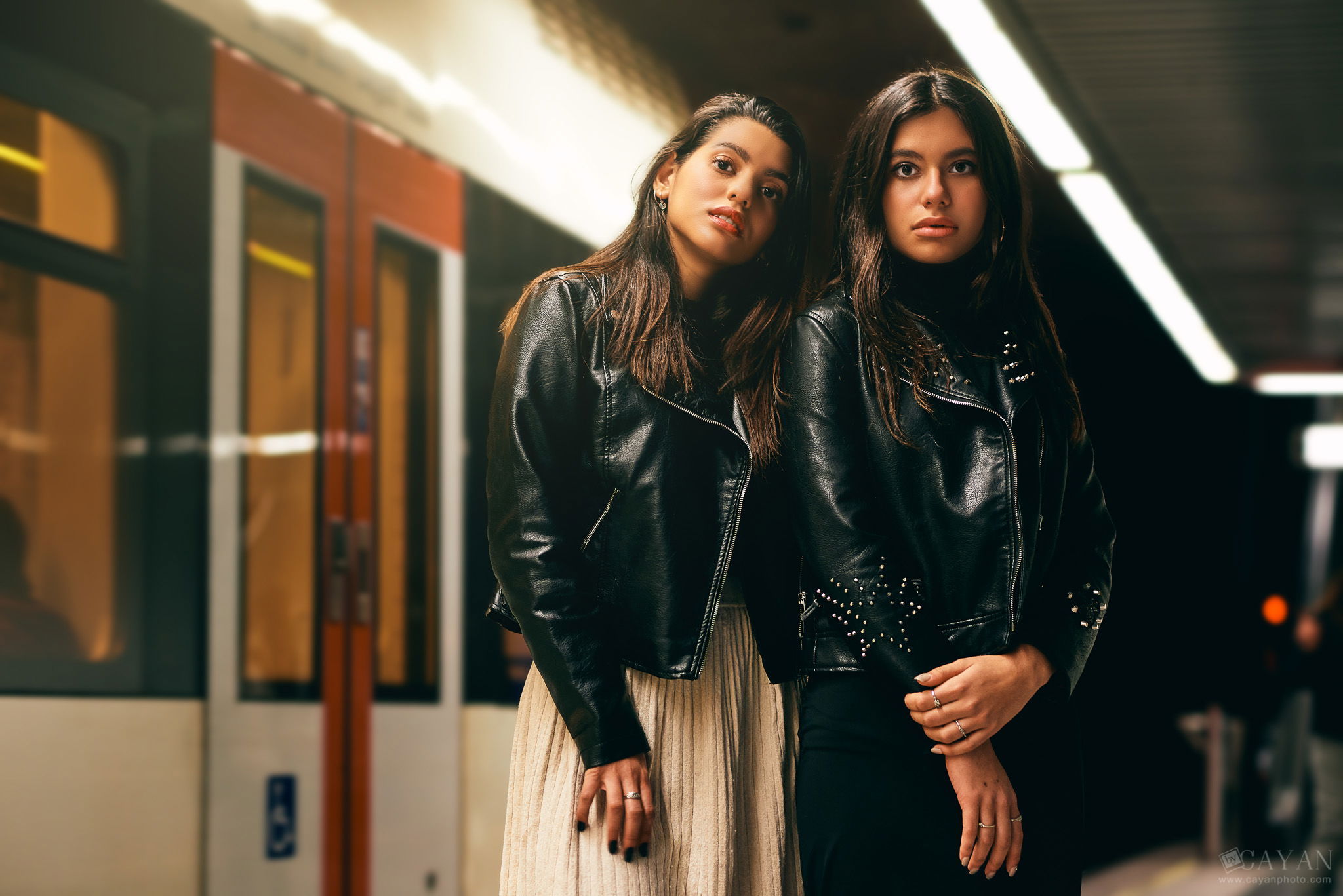 With models Andrea Martinez and Raquel Gonzales - @ raquelgonzales17 @ andreamartinez_007