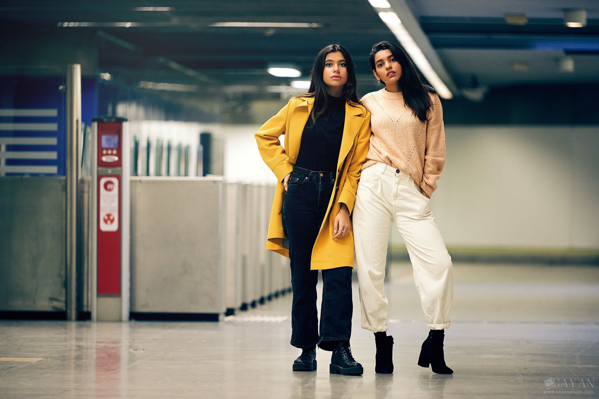 With models Andrea Martinez and Raquel Gonzales - @ raquelgonzales17 @ andreamartinez_007