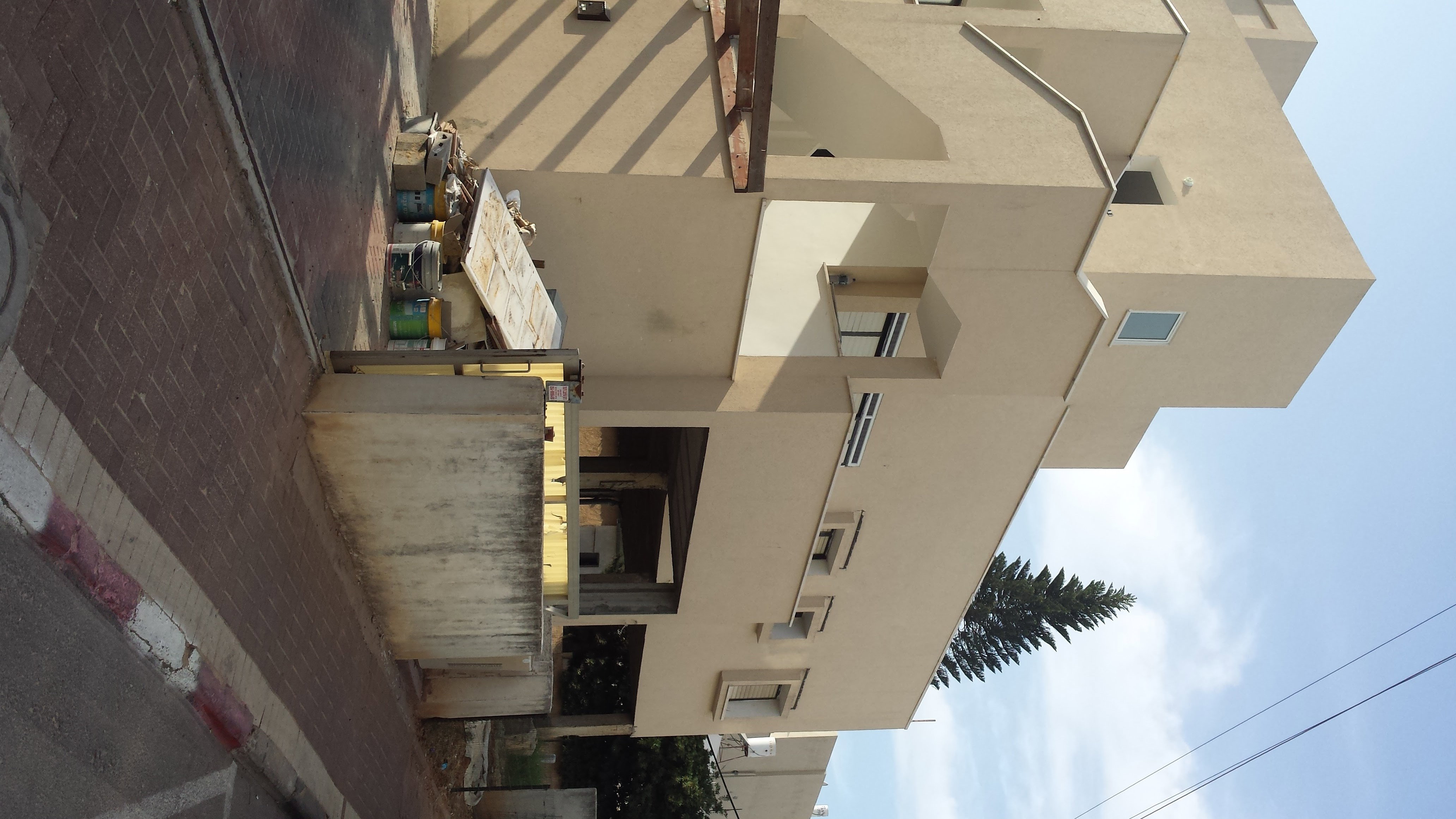 Expansion of construction + splitting of apartments