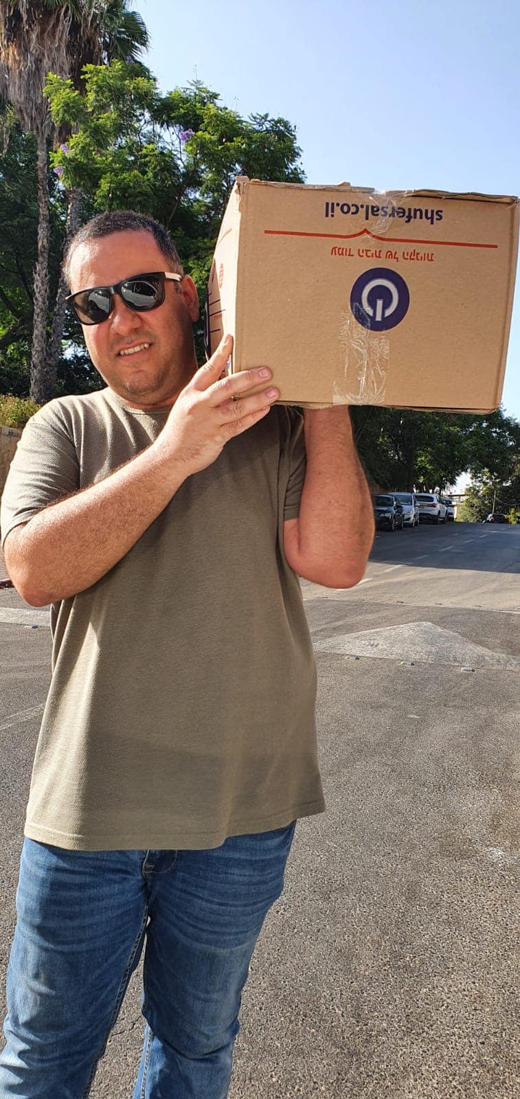 Distribution of food baskets