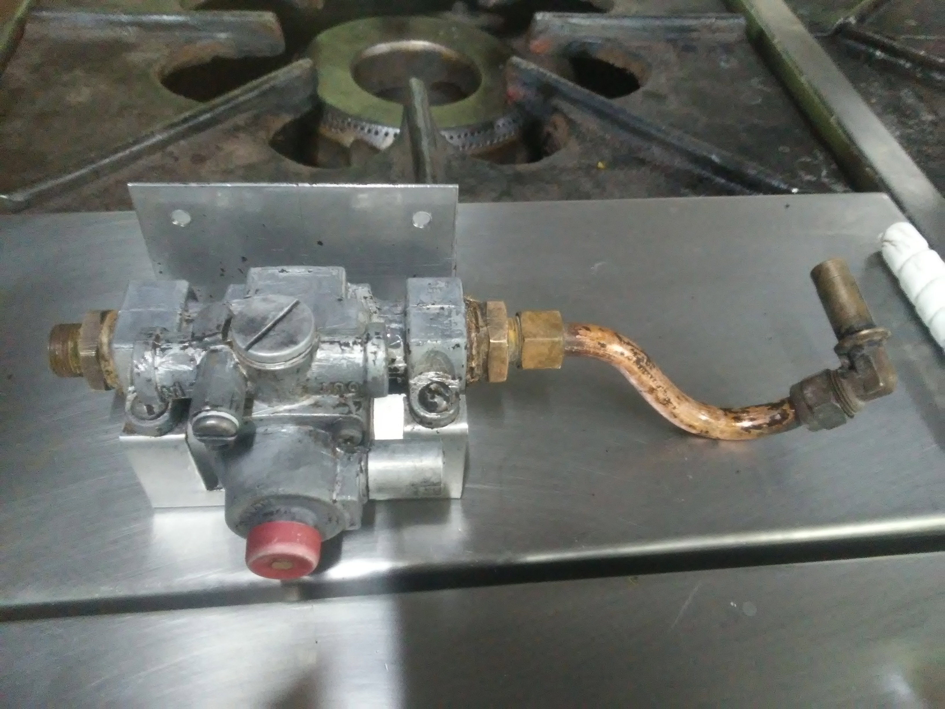 Complete cleaning of bain-maries