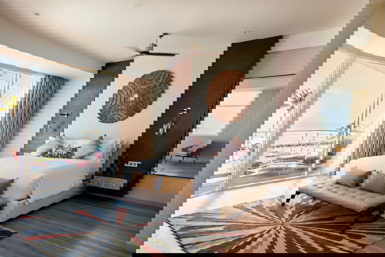 منتجع لوكس * الشاطئ