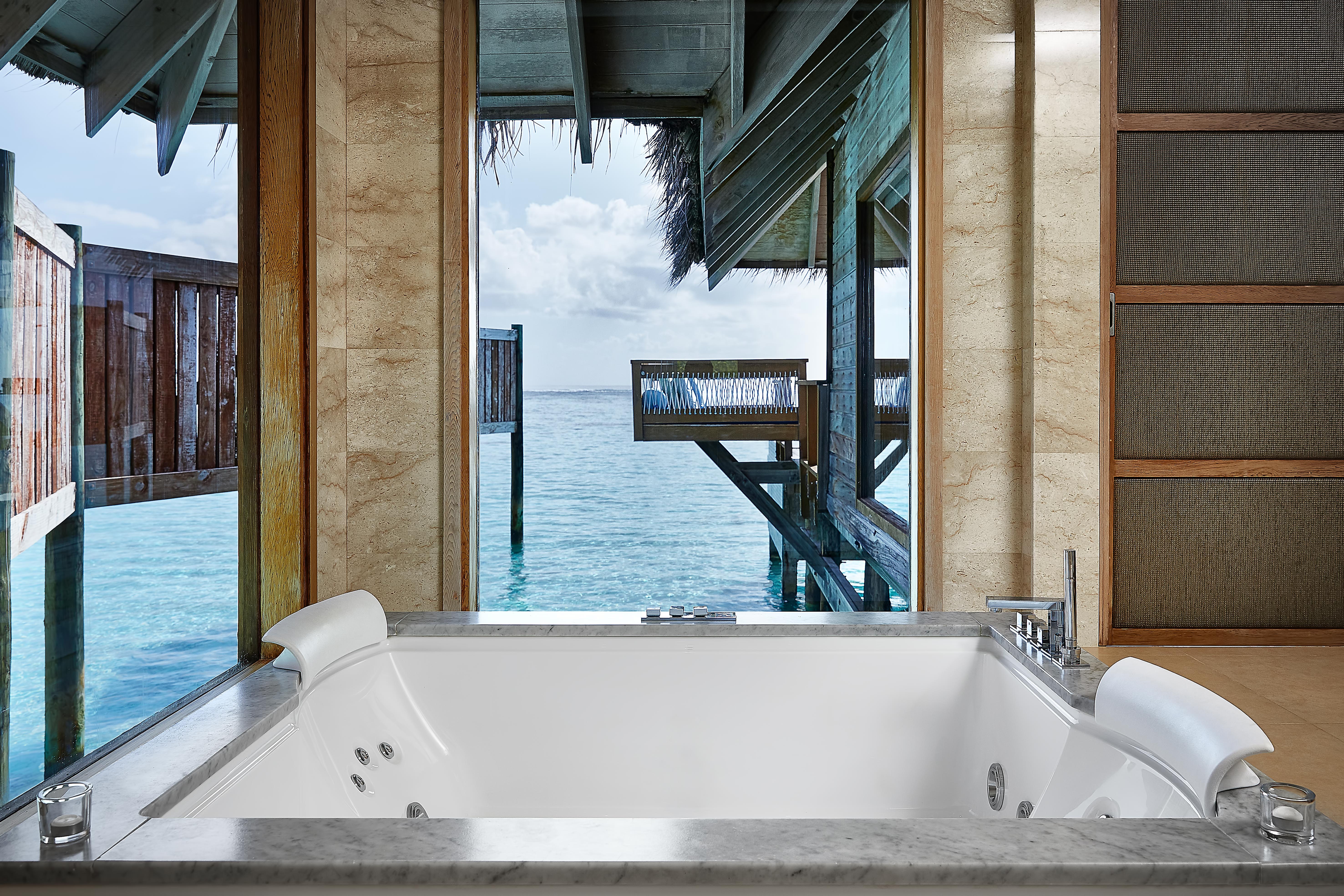 فيلا مائية فاخرة