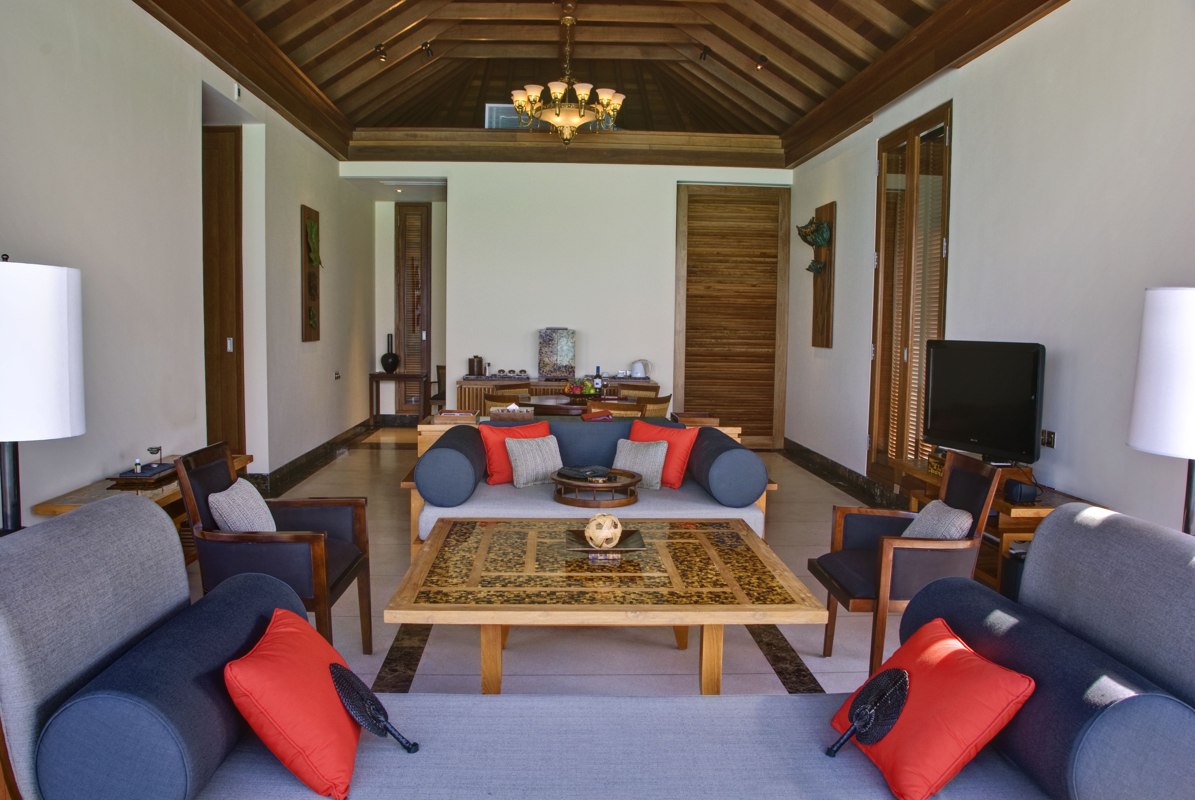 LAGOON SUITE - 255sqm