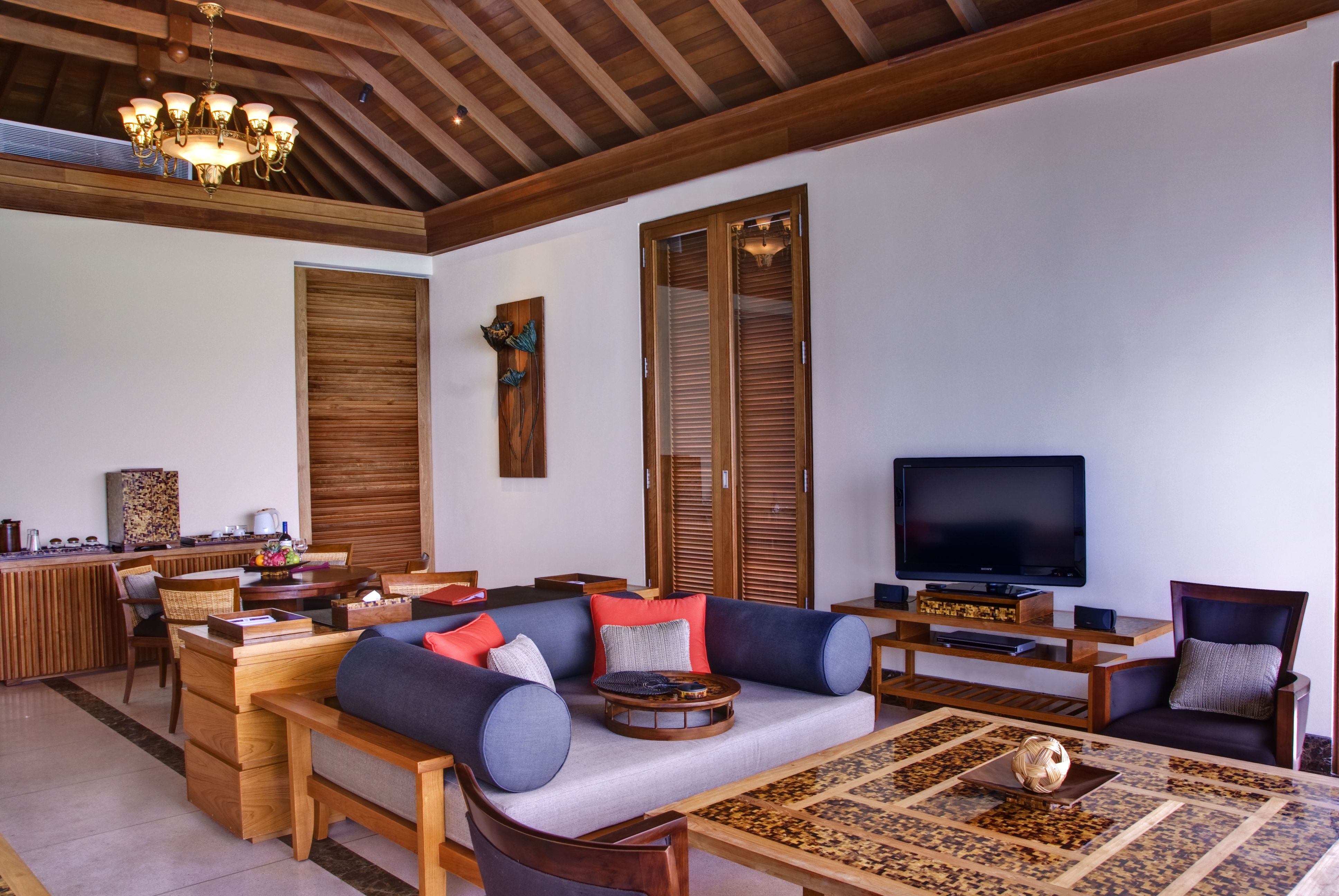 LAGOON SUITE - 255sqm