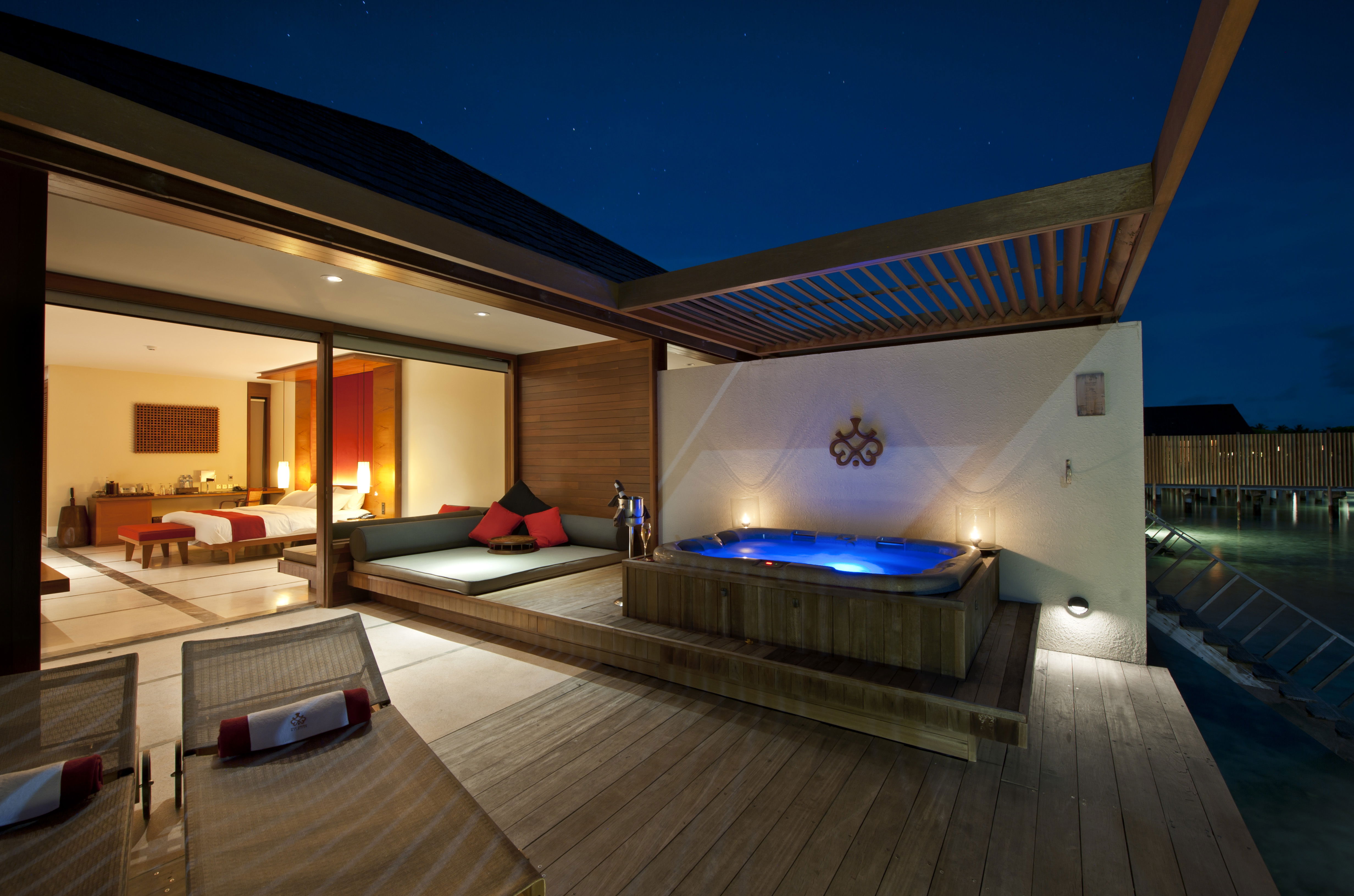 JACUZZI WATER VILLA - 86sqm