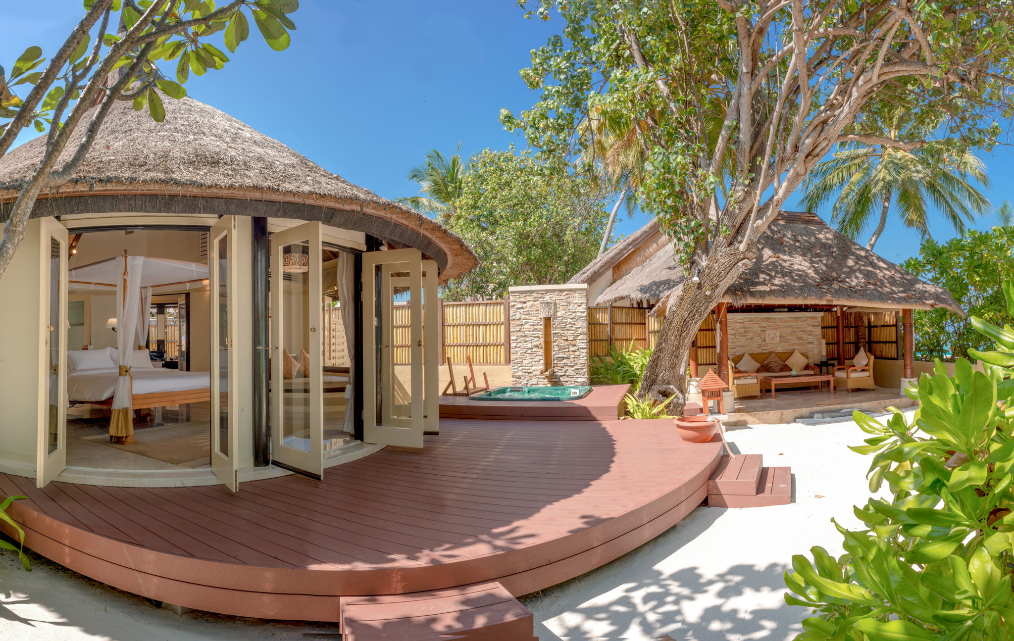 فيلا بمسبح سانكتشواري سبا