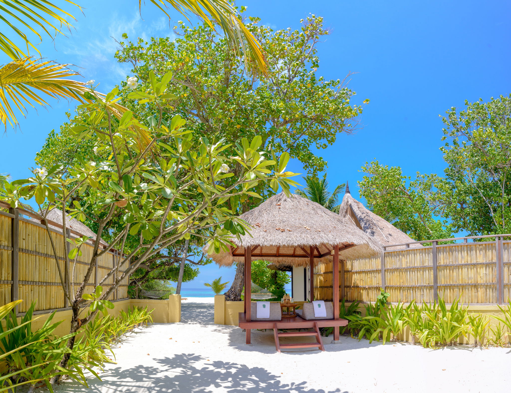 فيلا مسبح مطلة على المحيط