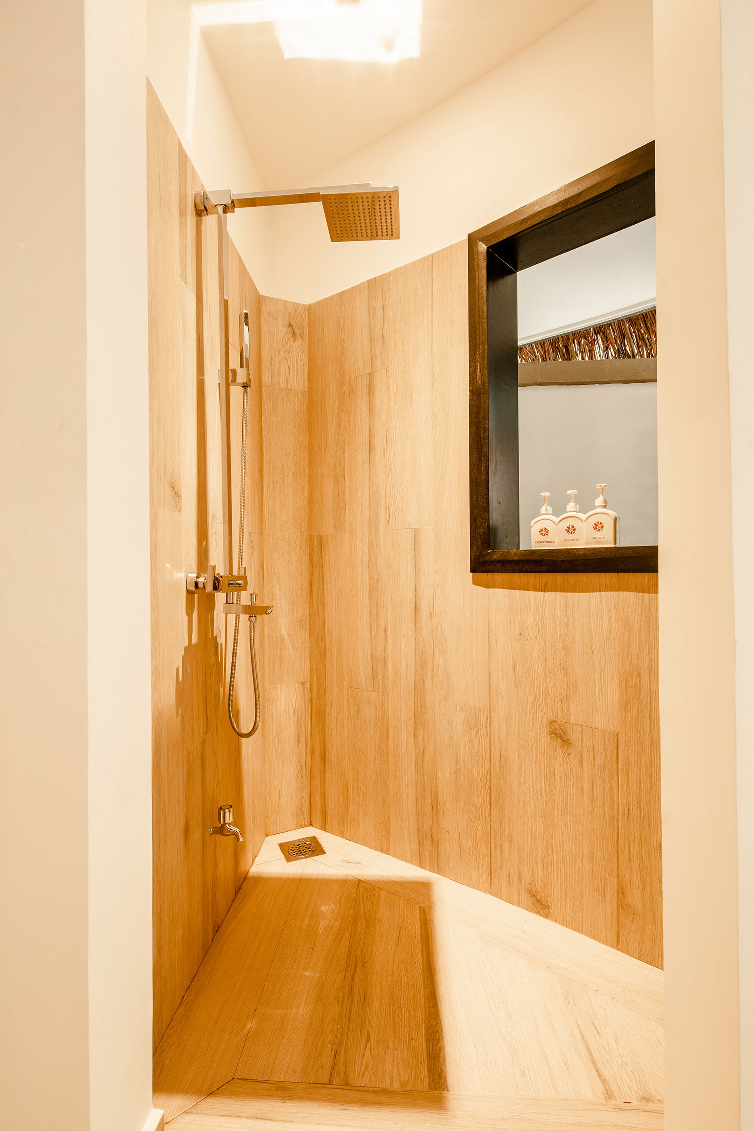 فيلا ديلوكس على شاطئ البحر مع مسبح