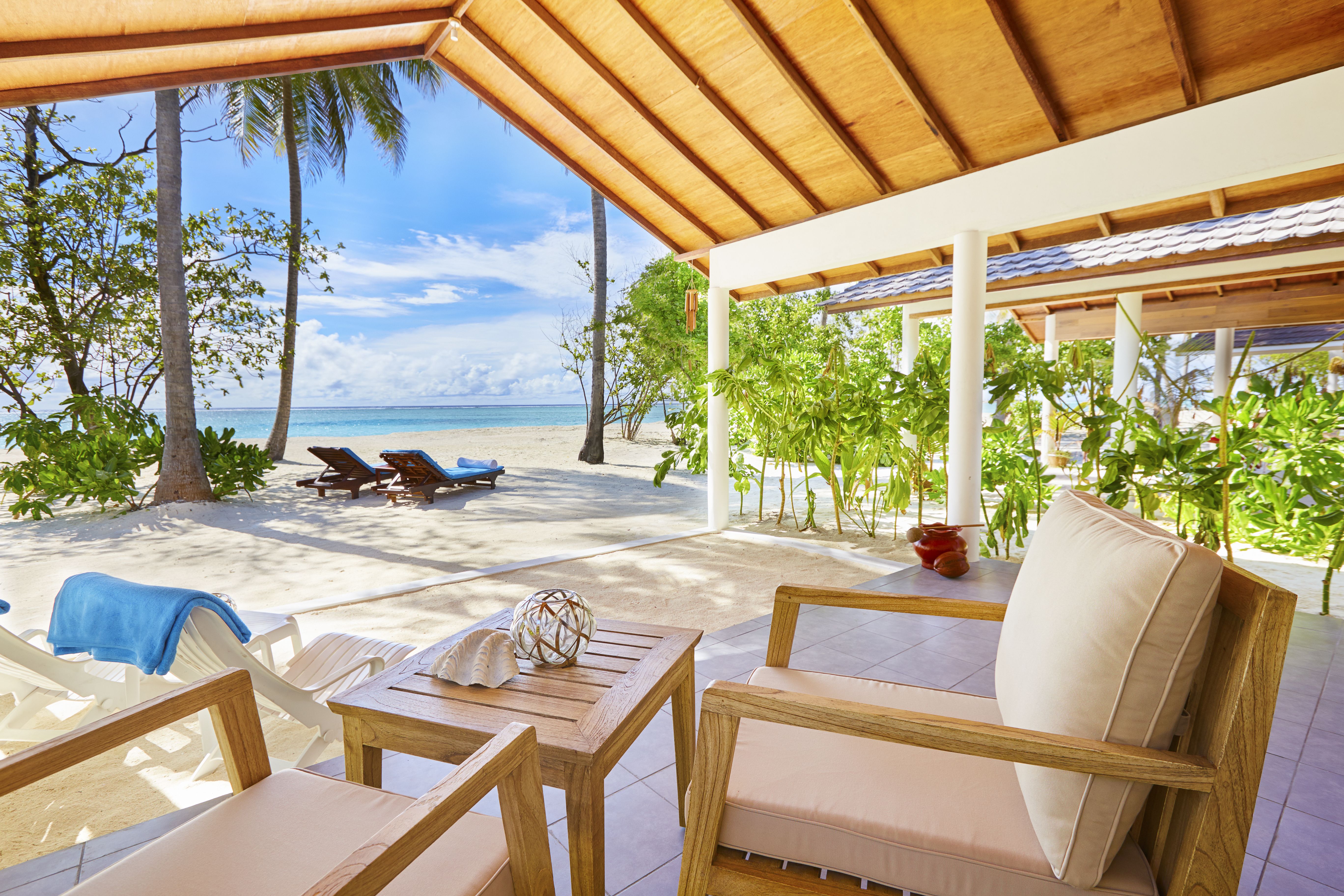 بنجالوز على الشاطئ مع غروب الشمس - 79 م 2