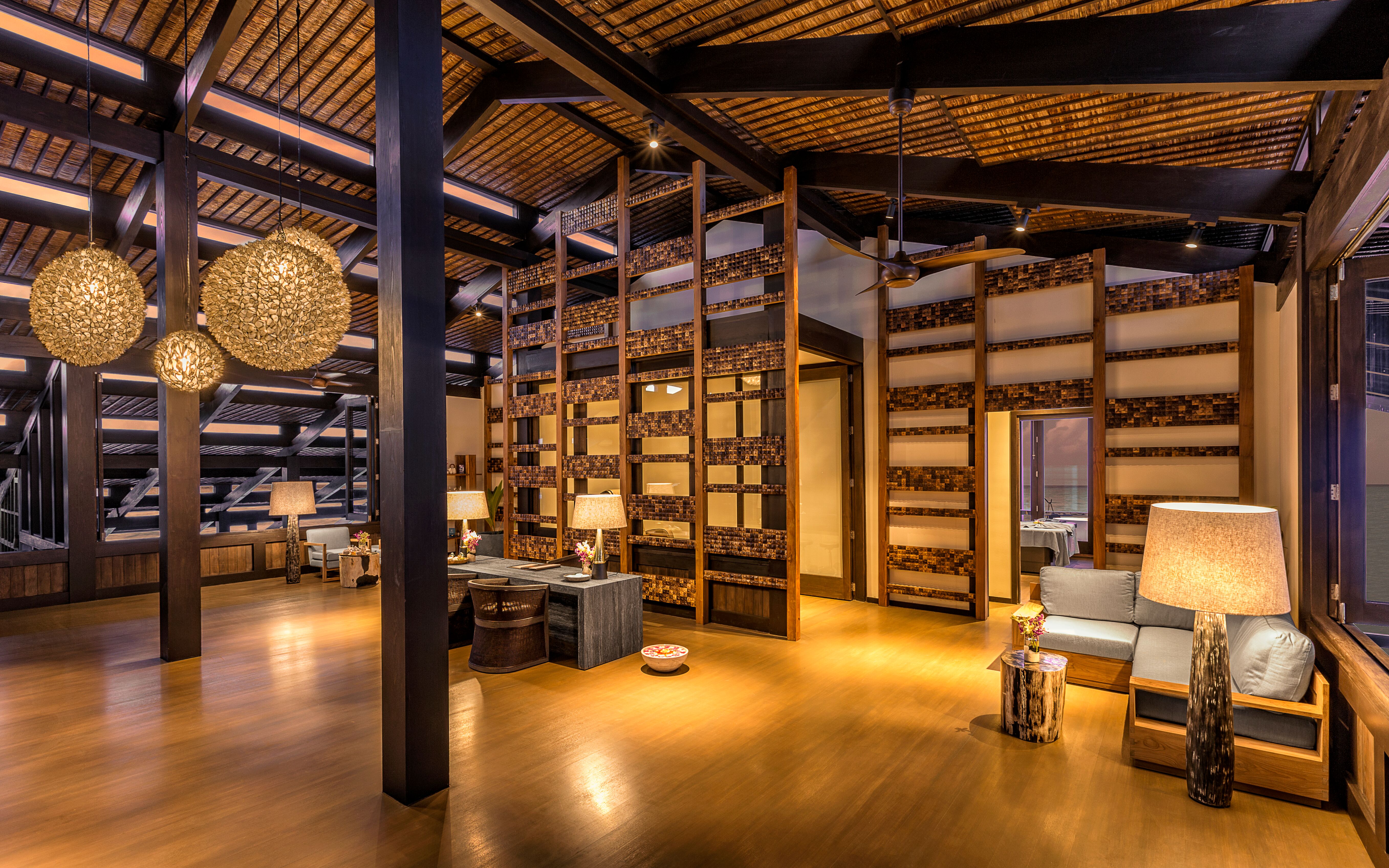 LIVE IN THE LAP OF LUXURY