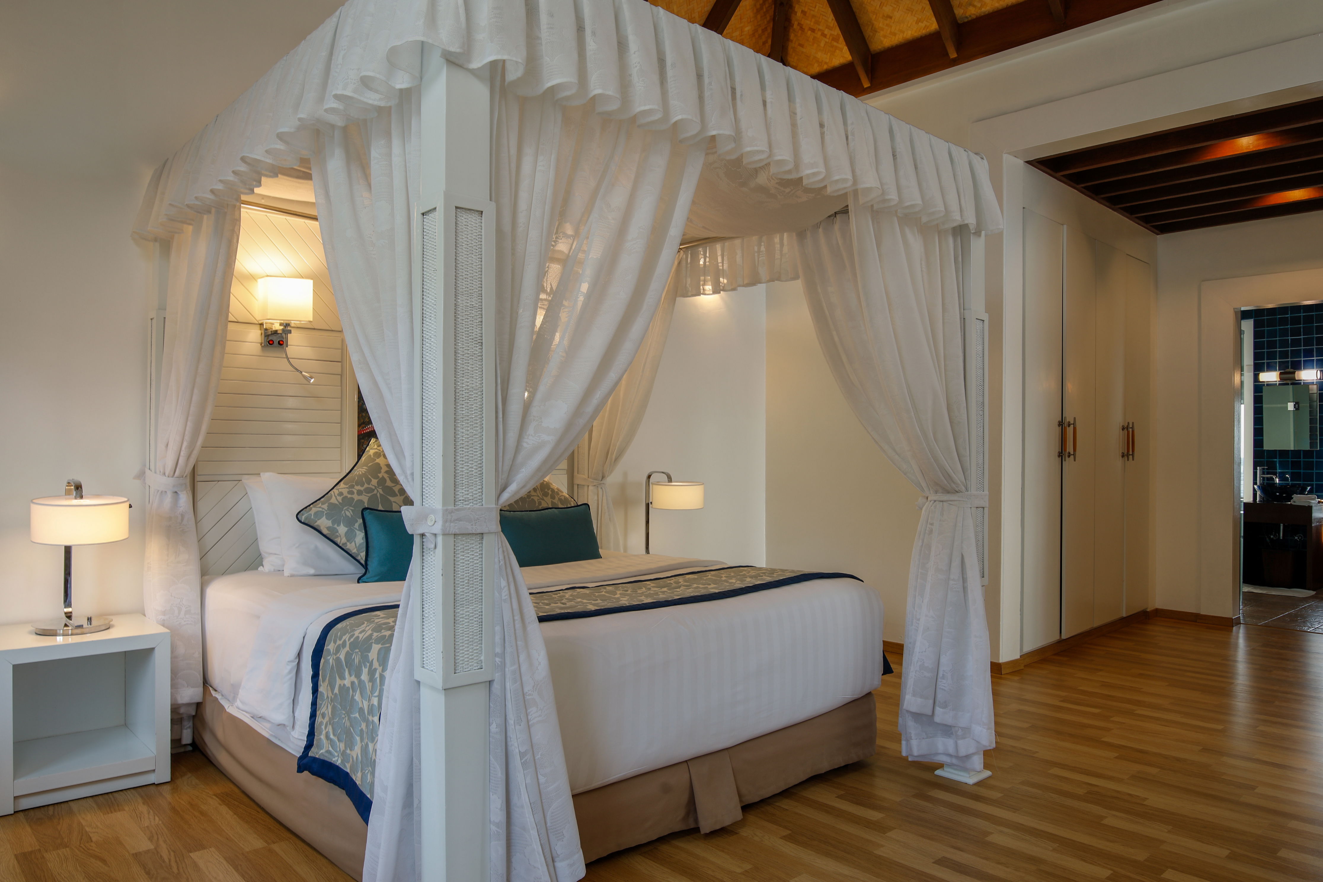 पानी का विला