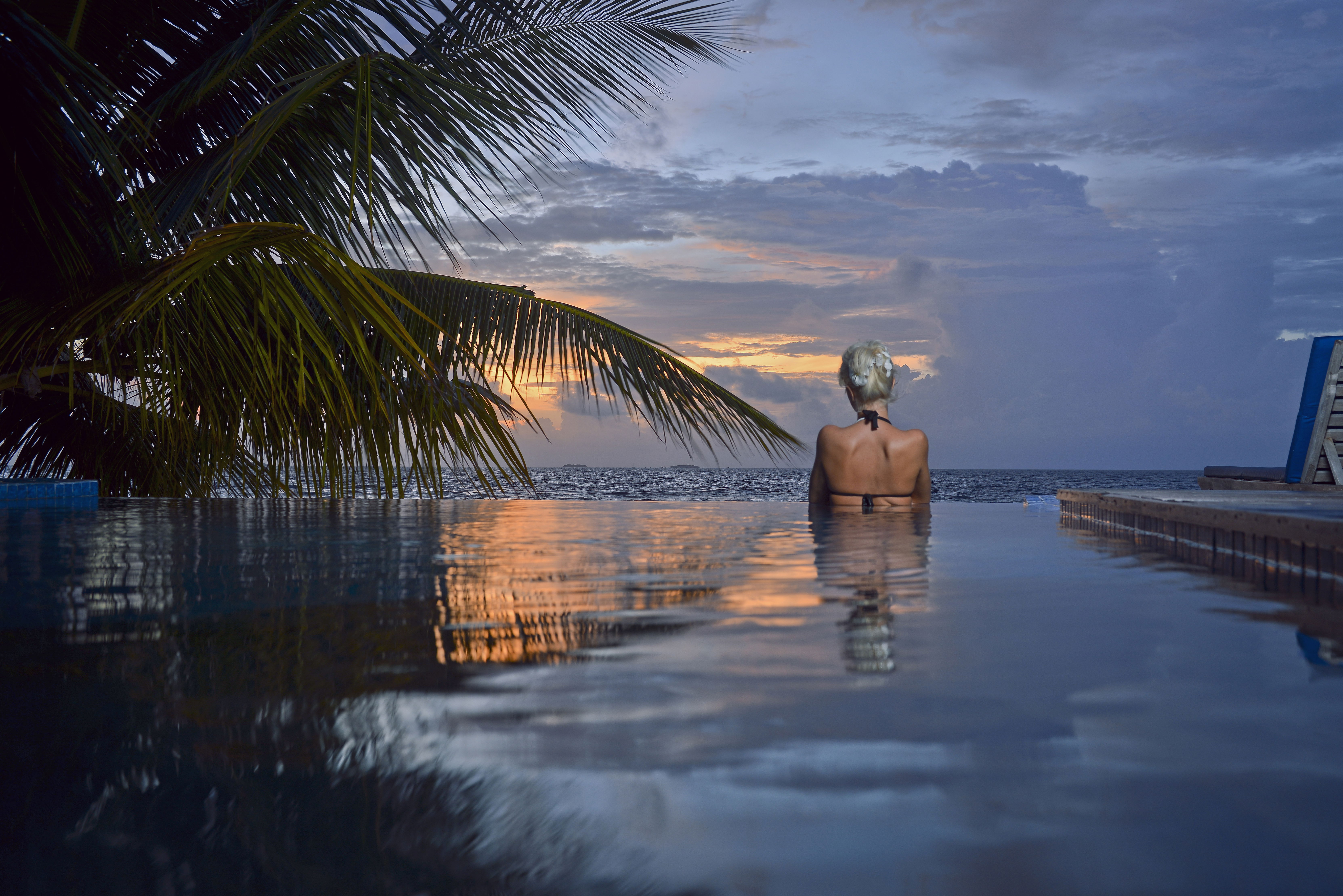 बीच पूल विला