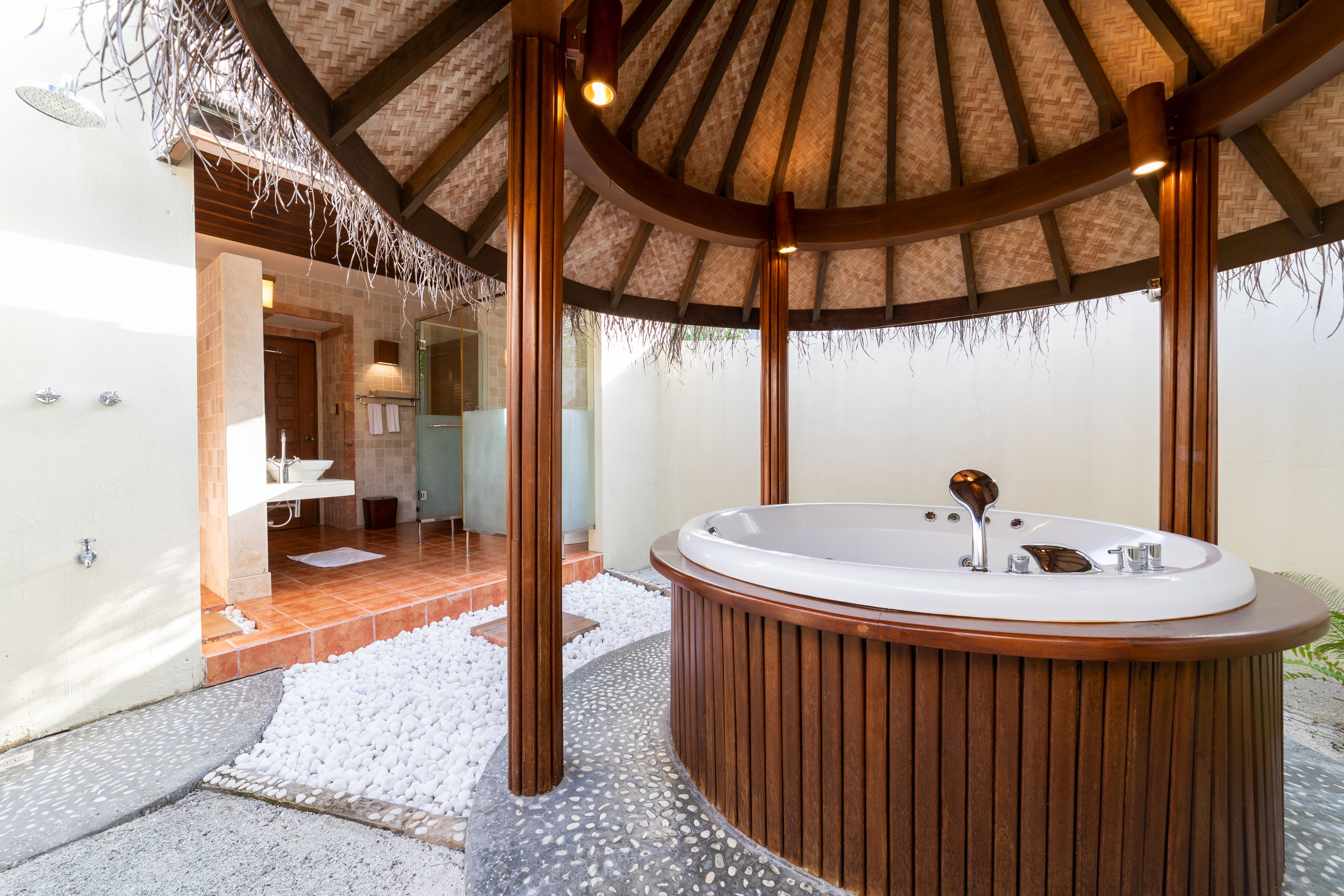 सुपीरियर बीच विला