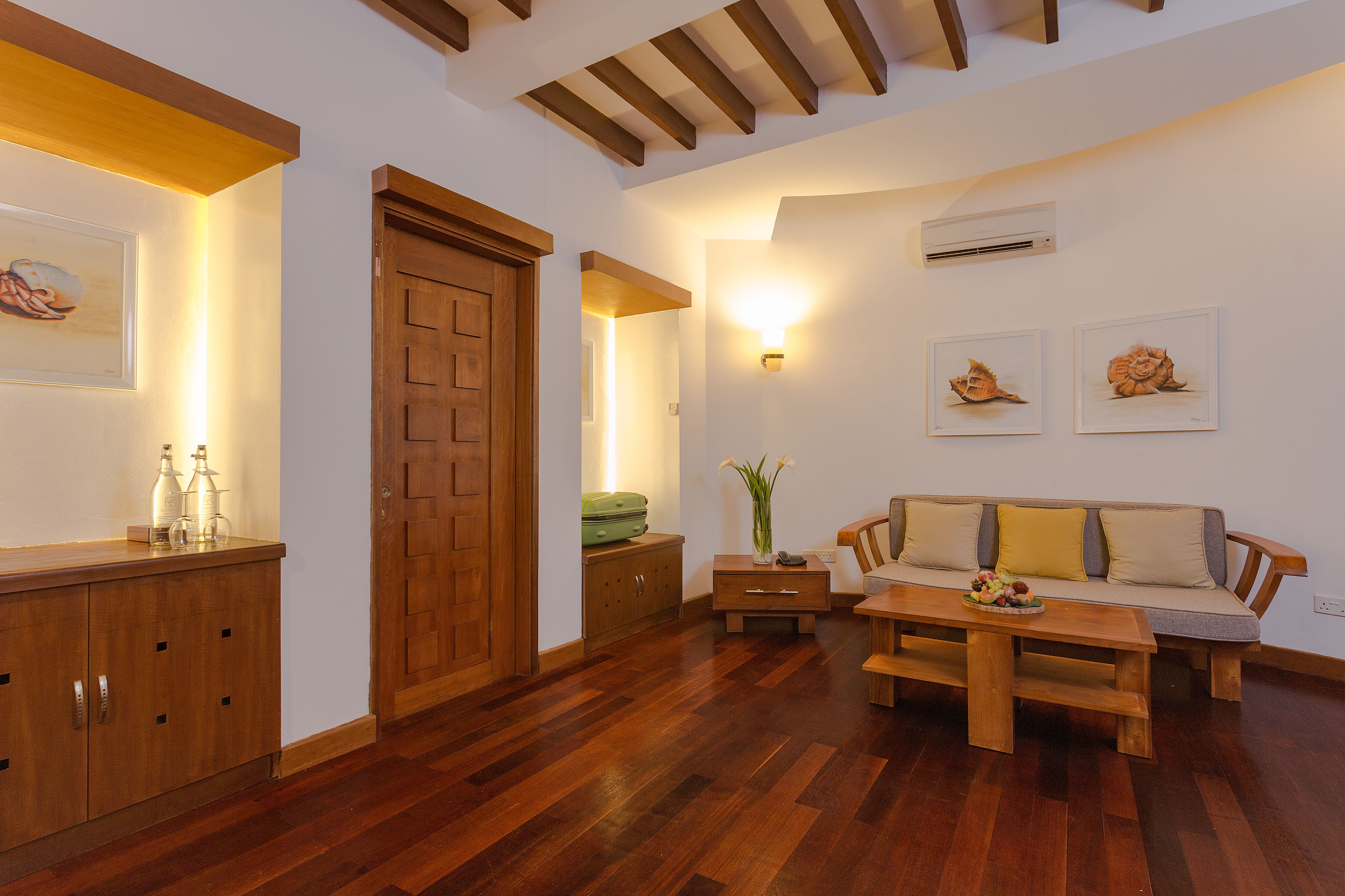 सुपीरियर बीच विला