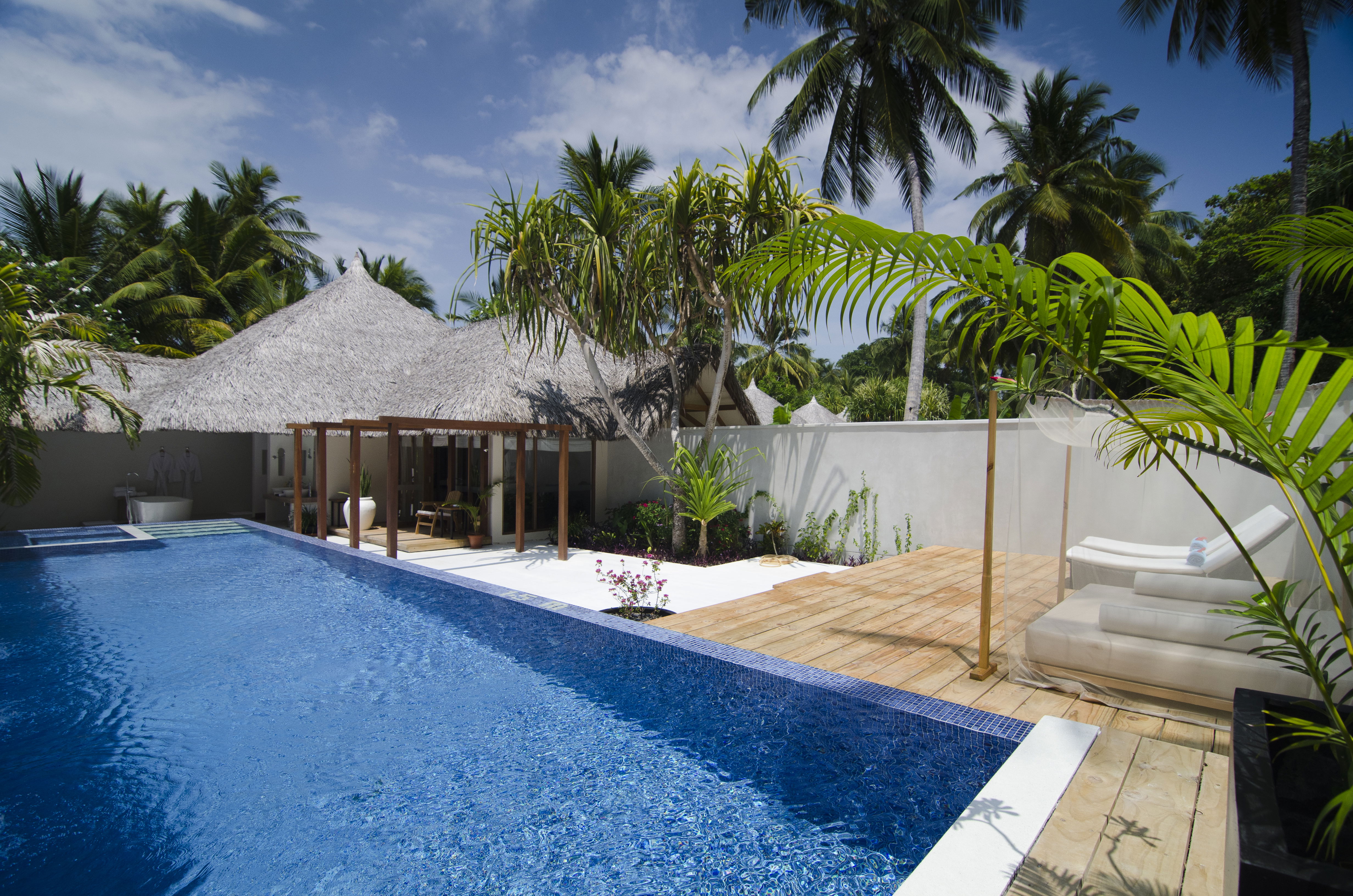 हनीमून पूल विला