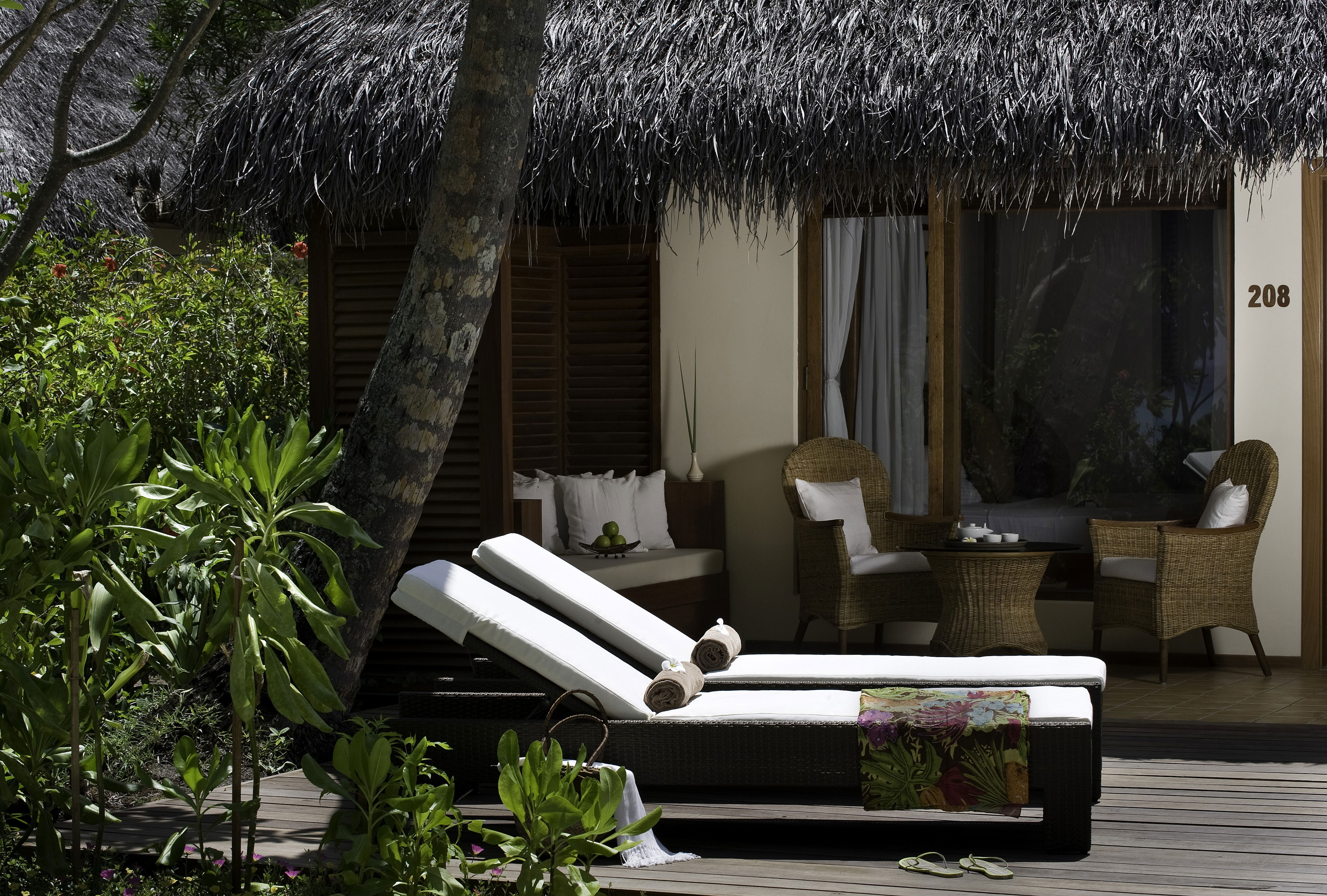 डीलक्स बीच विला