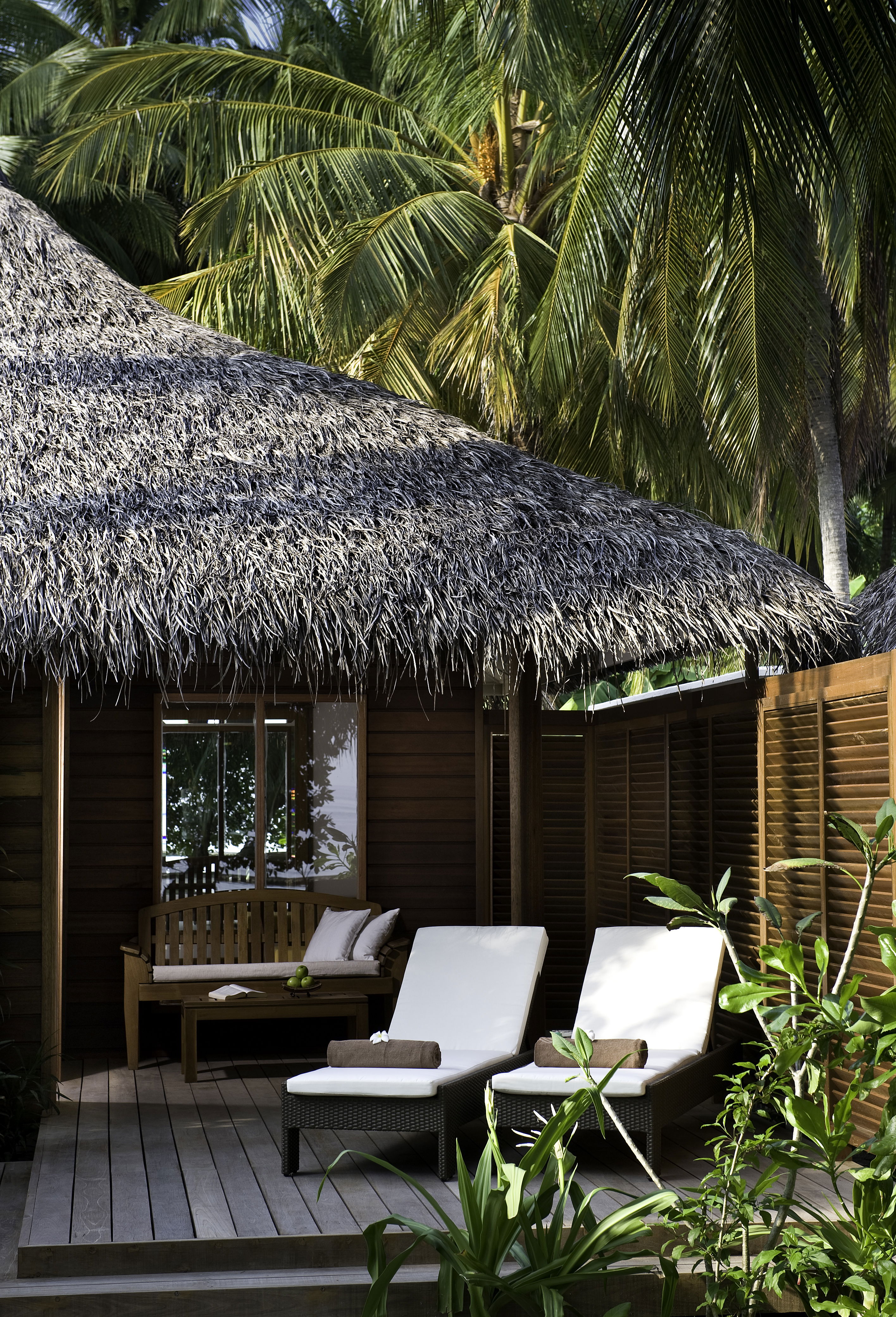 बीच बंगला